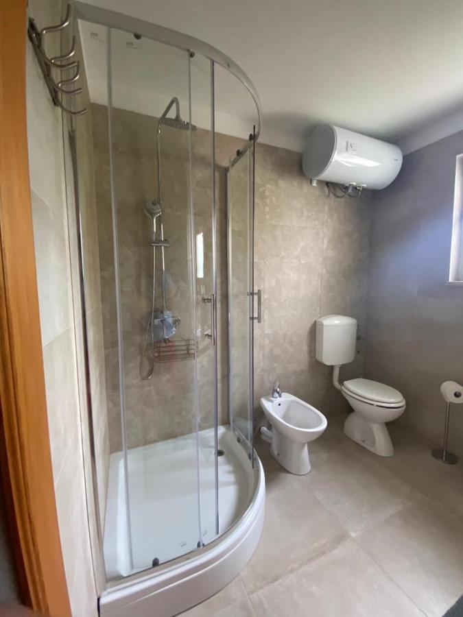 Kaštelir Apartment Laetitia מראה חיצוני תמונה