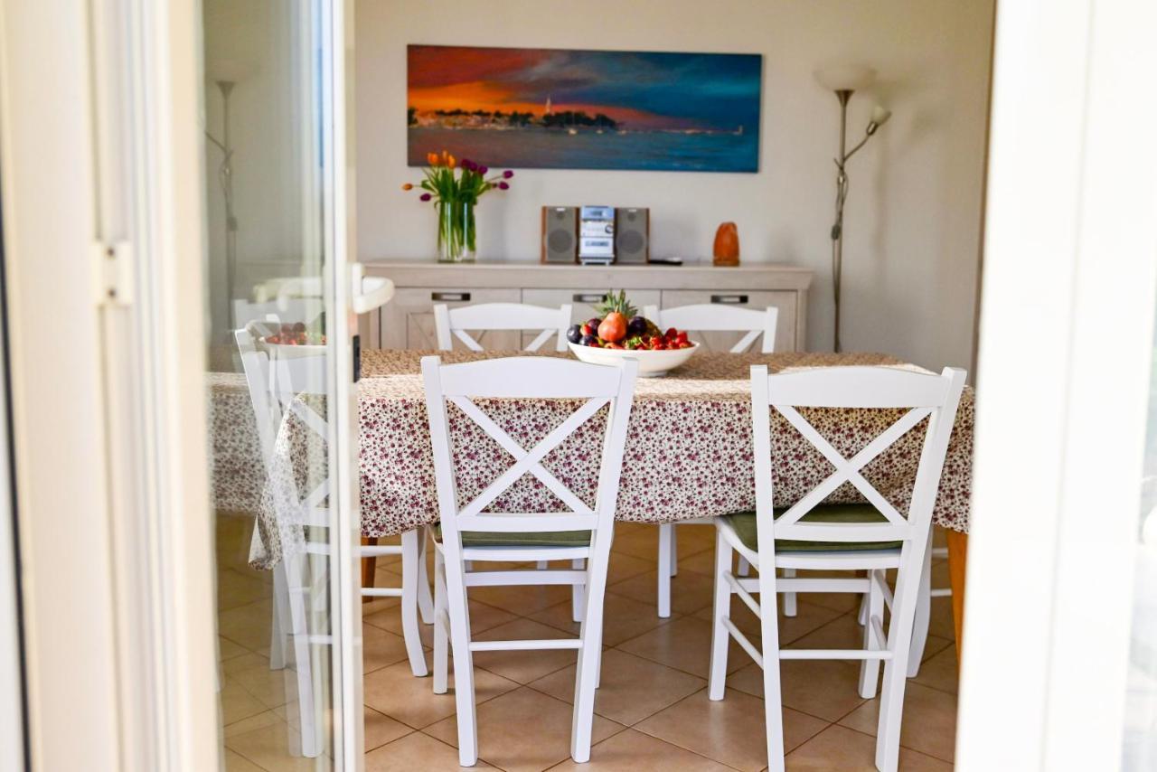 Kaštelir Apartment Laetitia מראה חיצוני תמונה